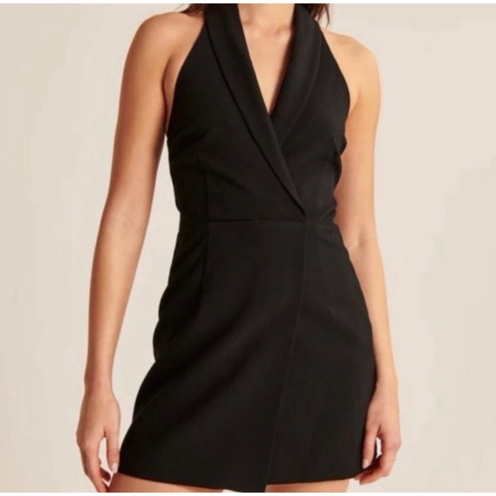 Black Halter Neck Dress Romper Tuxedo Collar Wrap Style Shorts Size Medium NEW